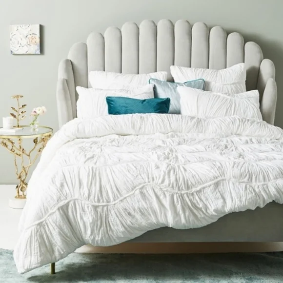 Anthropologie Ruched Wave Quilt - King - white