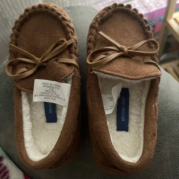 Stride Rite unisex slipper moccasins