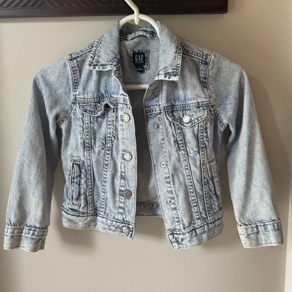 GAP Kids Denim Jacket Small Light Wash Button Front Pockets Classic 90s Y2K SOFT