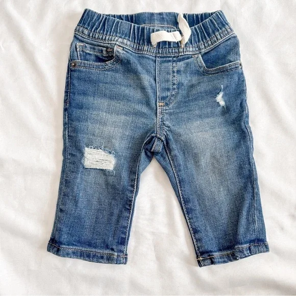 Baby Gap Distressed Denim Slim Fit Elastic Waist Jeans in Size 3-6 Months