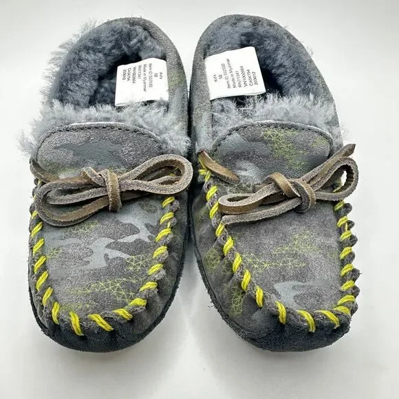 NWOT LL Bean Kids Wicked Good Gray Suede Shearling Moccasins Slippers, Size 10