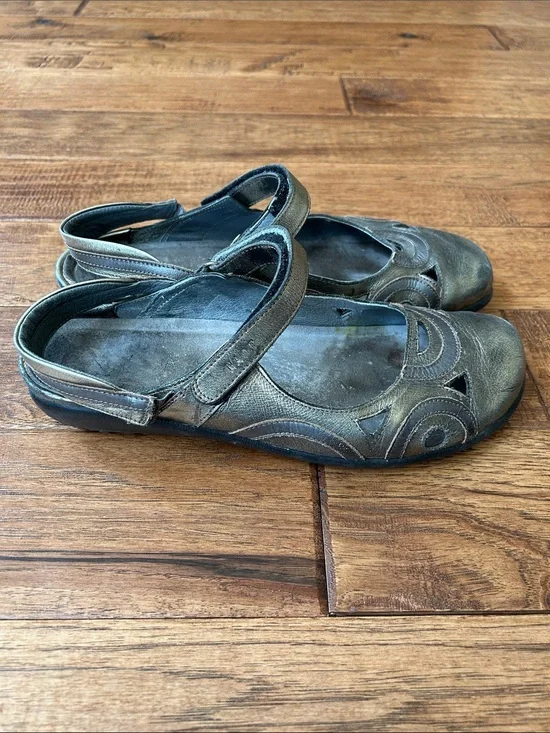Naot Rongo Slingback Mary Jane Flats Comfort Shoes Metallic Leather Size 42