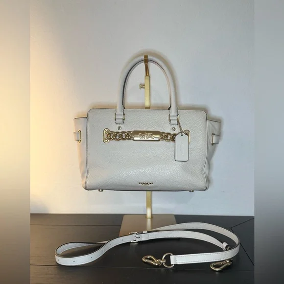 Coach Blake 25 Chalk White Pebbled Leather Crossbody Bag Gold Chain