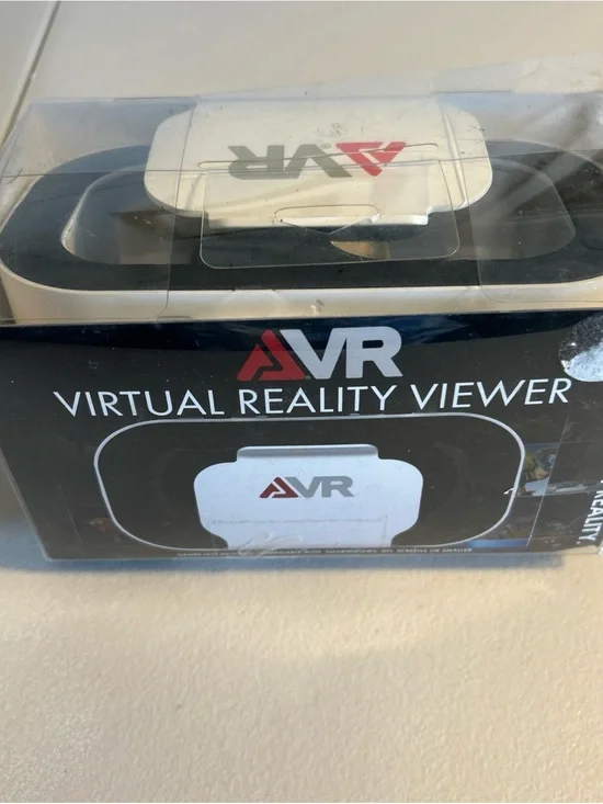 White Mobile Virtual Reality Viewer Headset