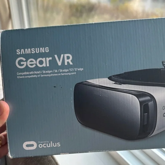 Samsung Gear VR Headset - Gray and Black new never used