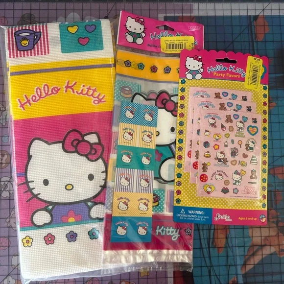 Vintage 1999 Hello Kitty Party Supplies