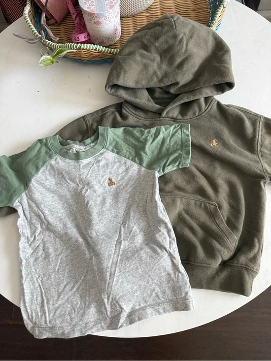 Bundle Gap Pullover & Shirt