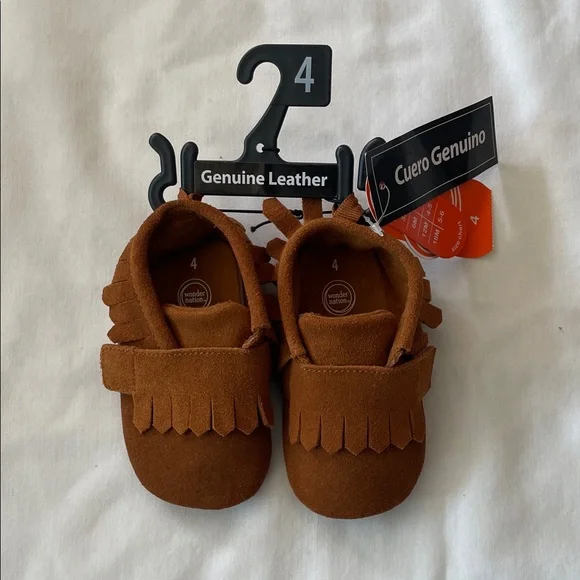 Wonder Nation Brown Kids Moccasins Size 4