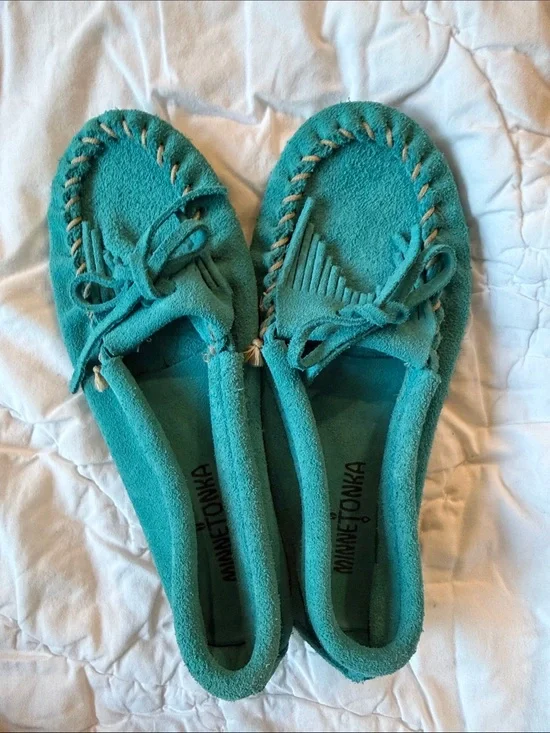 Girls Minnetonka Turquoise Suede Fringe Moccasins