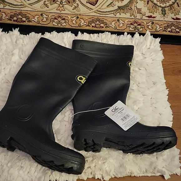 GoCLC Custom Leathercraft climate gear R230 over the sock PVC rain boots 10 NEW…