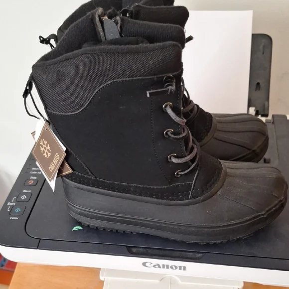 Khombu Black Snow Boots