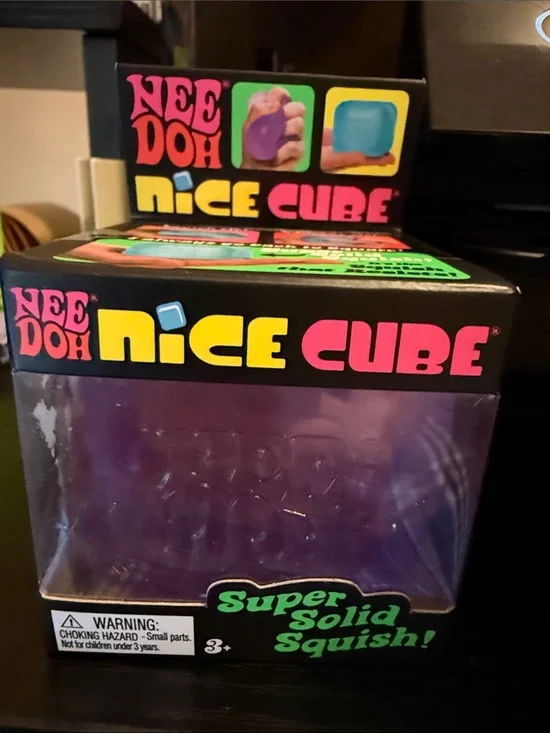 Nice Cube Super Solid Squish - Purple