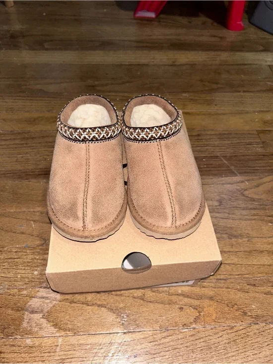 Kids Ugg Moccasins - Tan