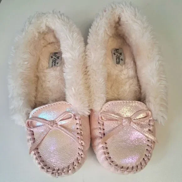 Pink Metallic Sparkle Moccasin Slippers fur lined