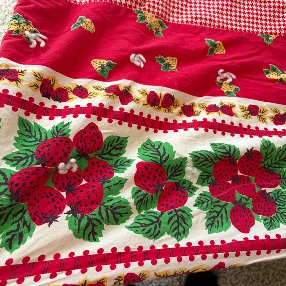 Vintage Red Patchwork Tied Quilt Comforter Strawberry Bandana Gingham 86x78 READ