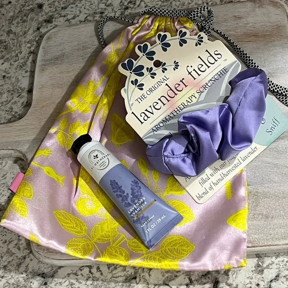 Lavender Fields Aromatic Set w/Scrunchi & BBW Vanilla Lavender Hand Cream 🌿🆕🌿