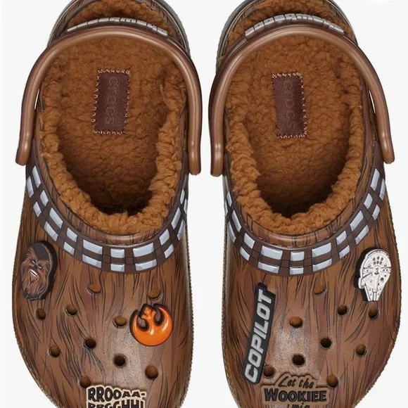 Stars x Crocs Classic Lined Clog Chewbacca - Size c 11 NEW