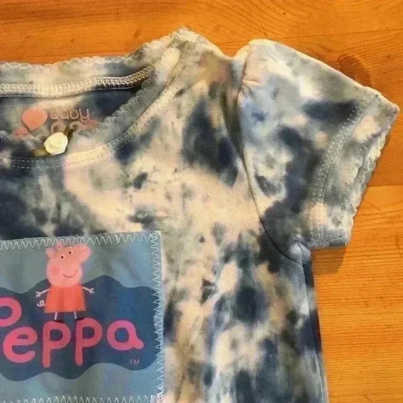 🌸Gap tie dye Peppa Pig shirt with rosebud