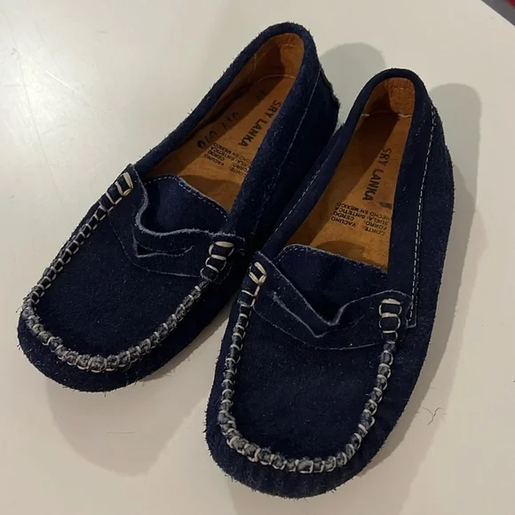 Sry Lanka Boys blue suede driving moccasins