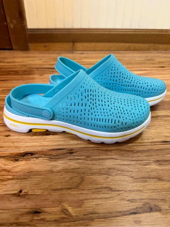 Skechers Go Walk 5 Clog Womens Sz 7 Astonished Foamies Slip Ons Blue NWOT