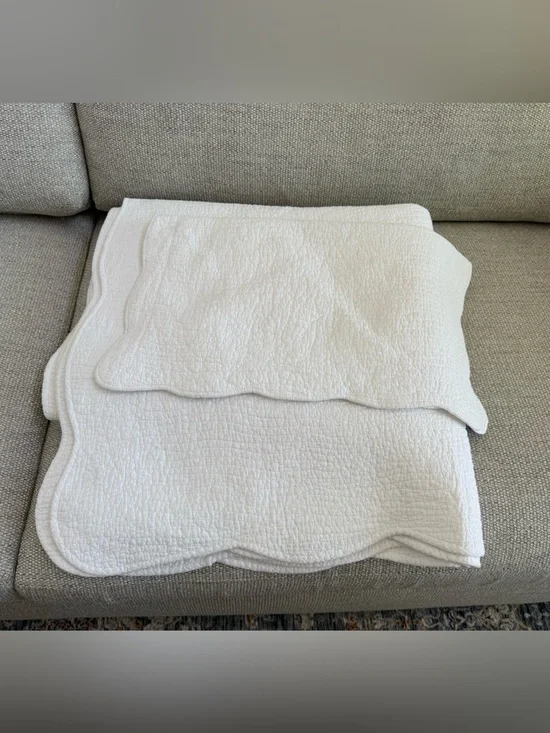 84x90 White Textured Quilt Coverlet Set w/ Matching Shams Farmhouse Cottage Chic