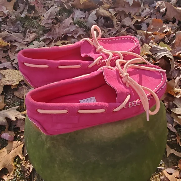 COLE HAAN GRANT DRIVER MOCCASINS LOAFERS PINK SUEDE GIRLS (NWOT)