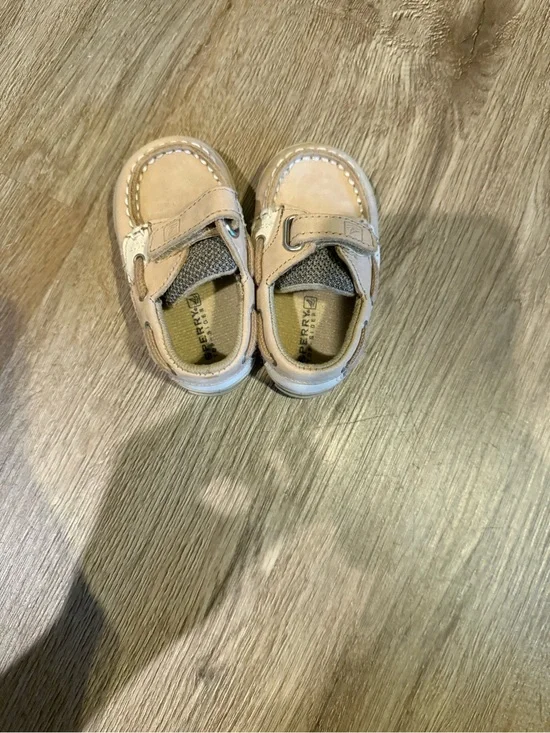Sperry Kids Moccasin-Style Boat Shoes in Light Tan