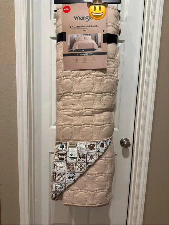 Wrangler Beige King Novelty Stitch Quilt Set