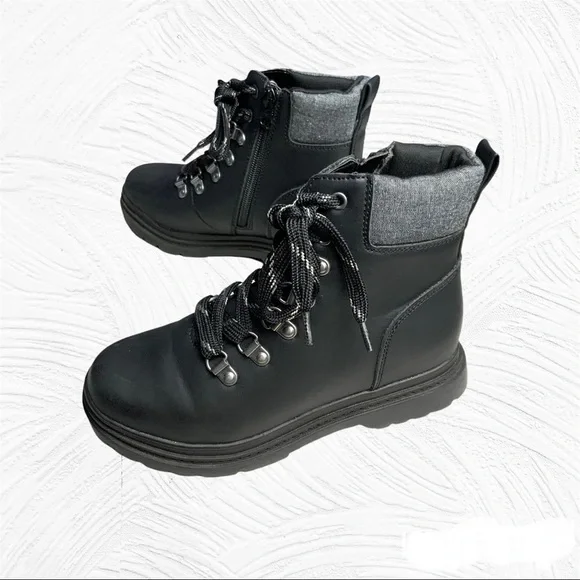 Cat & Jack Black Hiking Boots Boys Sz 2