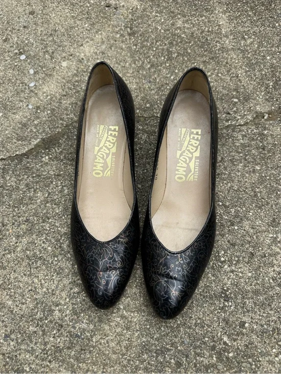 Vintage Salvatore Ferragamo Italy Black Brown Floral Leather Heels Size 6.5 AA