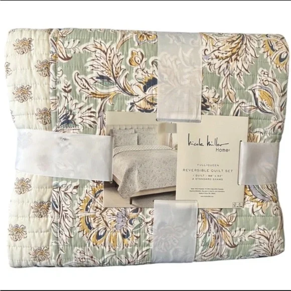 Nicole Miller Multicolor Floral Full/Queen Reversible Quilt Set 88”x92”