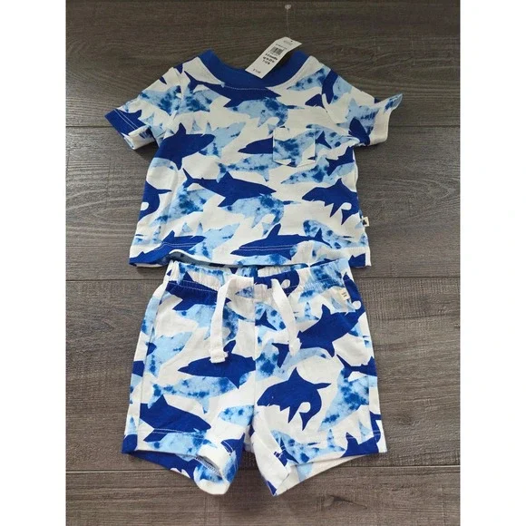 Baby gap outfit 0-3 mos