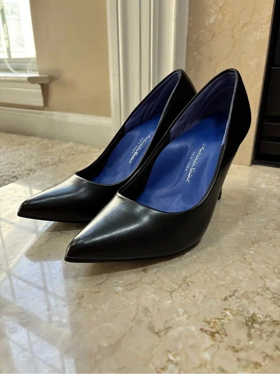 Antonia Saint Victoria Black Leather Stiletto Heel Pumps, Size 8, EUC
