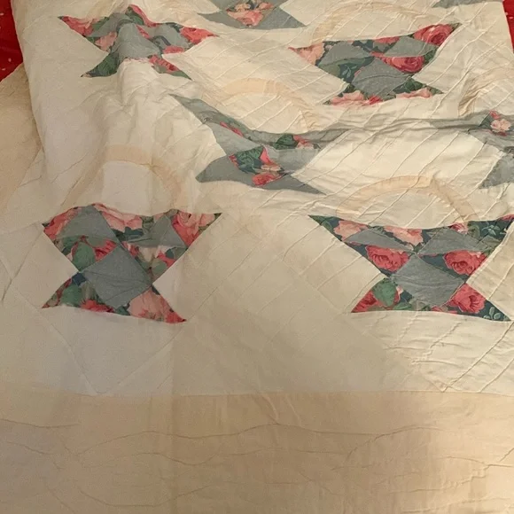 Vintage basket quilt bedding -patchwork quilt for bedding.