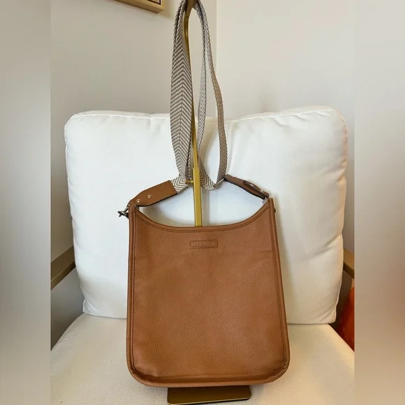 RAE DUNN tan & Ivory crossbody purse with guitar strap