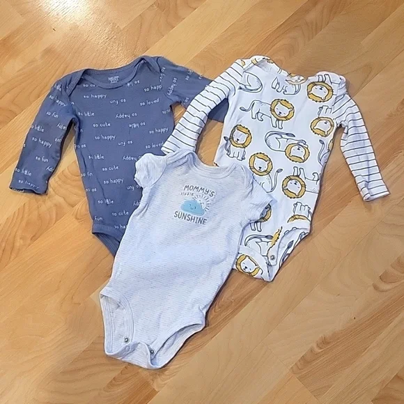 Carter's 6 month gender neutral onesie baby bundle