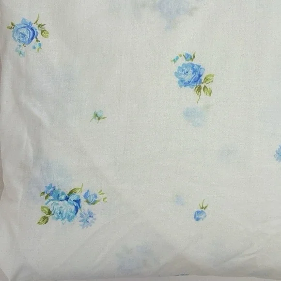 Vtg. The Treasury Blue White Floral Fitted Vtg Sheet Double 72x84 Cottage Flower