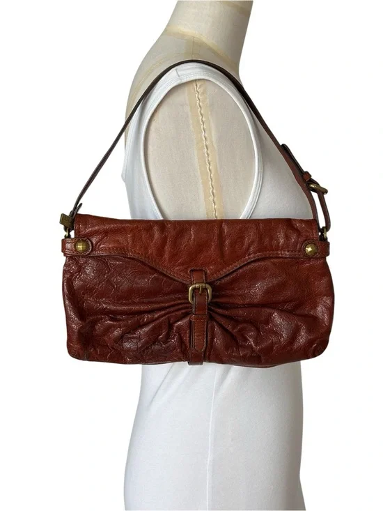 Kooba Women’s Olivia British Tan Glazed Leather Baguette Bag Y2K Shoulder Purse
