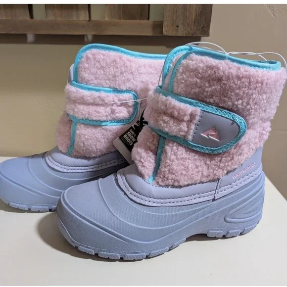 Size 12 Ozark Trail Snow Boots Girls NWT Waterproof -5F Temperature Rated