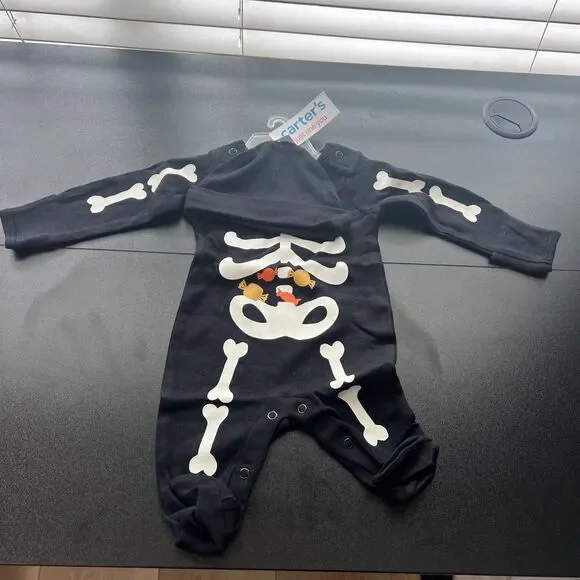 Newborn Halloween Outfit – Long Sleeve Skull – Carter’s & Cat & Jack Mix