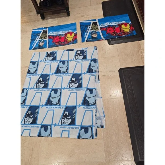 Set of 3 Marvel AVENGERS ASSEMBLE Pillowcases Full Flat Sheet  Iron man Hulk Cap