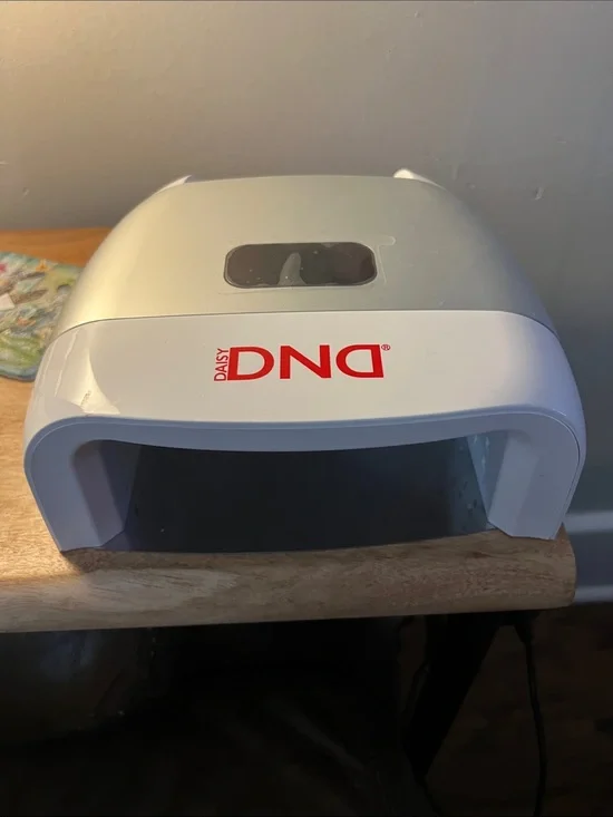 Dnd Daisy White and Silver LED Gel Nail Curing Lamp