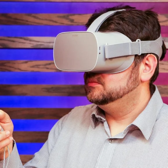 Oculus GO Gray VR Headset With Remote