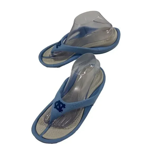 UNC Crocs Thong Sandals Unisex M6 W8 Blue Gray Flip Flop Like New