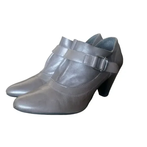 The Flexx Gray Leather Ankle Shoes Size 9
