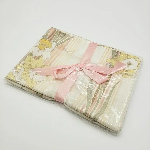 Vintage Pillowcases Floral White Pastel Standard Size | 2 pieces