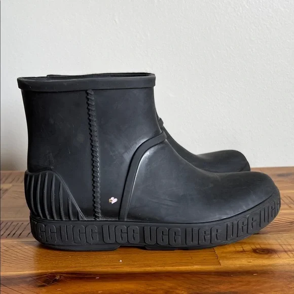 UGG Black Rubber Ankle Boots Kids' Drizlita Waterproof Rain Boot