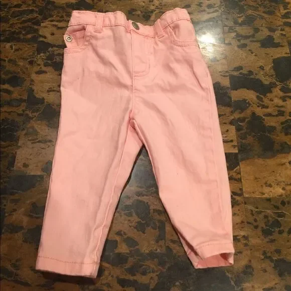 Carter's pants 👧