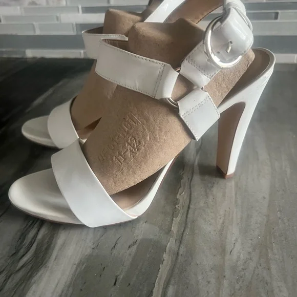 Karl Lagerfeld White Patent High Heel Sandals with Buckle