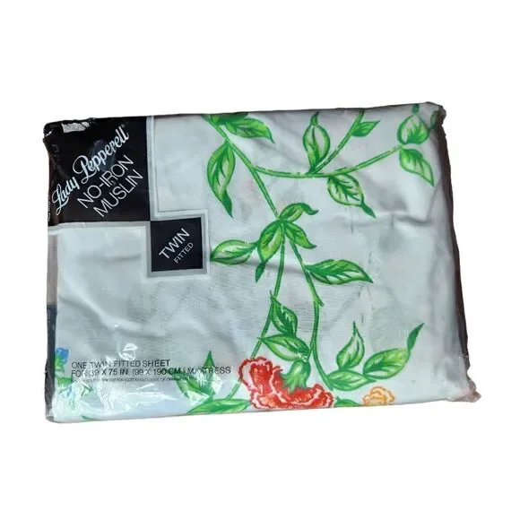 Vintage Lady Pepperell Twin Fitted Bed Sheet White Floral No Iron Muslin NEW